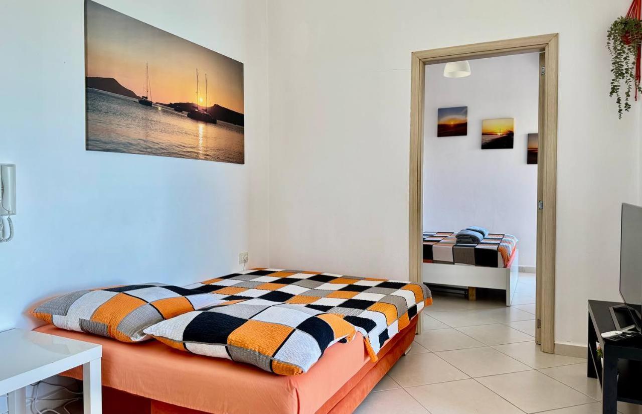 Orange Corner Apartment Sarandë Exterior foto