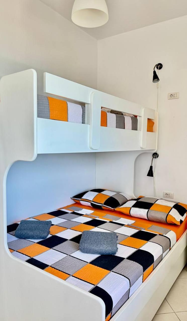 Orange Corner Apartment Sarandë Exterior foto